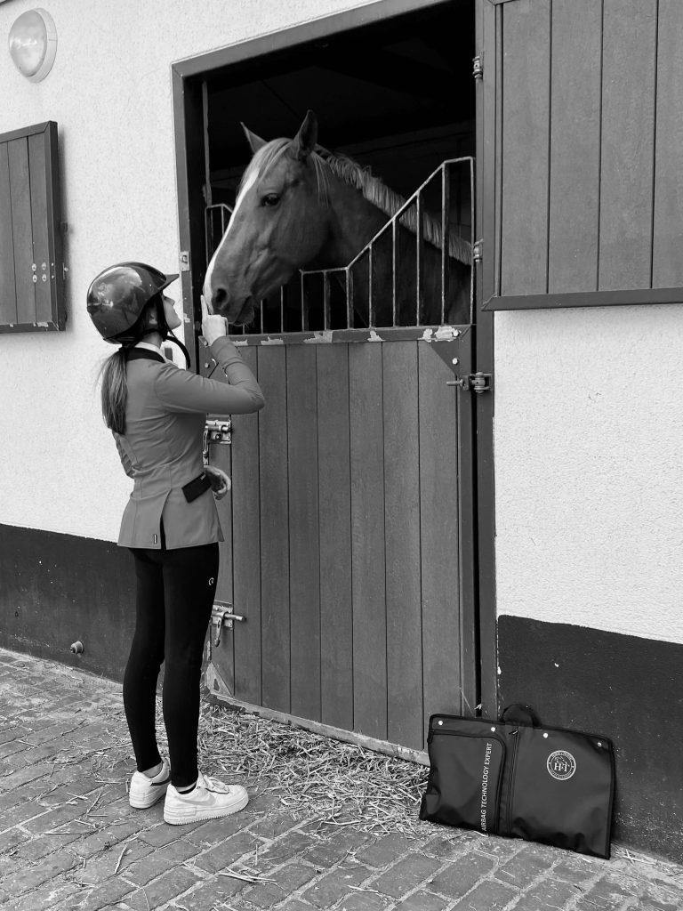 discover the must-have equestrian travel essentials for every rider. pack smarter with our guide featuring gear, safety tips, and travel hacks for seamless horse adventures.