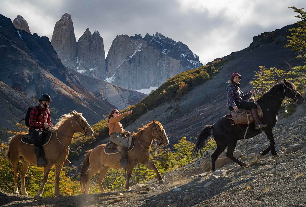 discover unforgettable horseback excursions for all skill levels. explore scenic trails, enjoy guided tours, and experience the beauty of nature on horseback. book your adventure today!